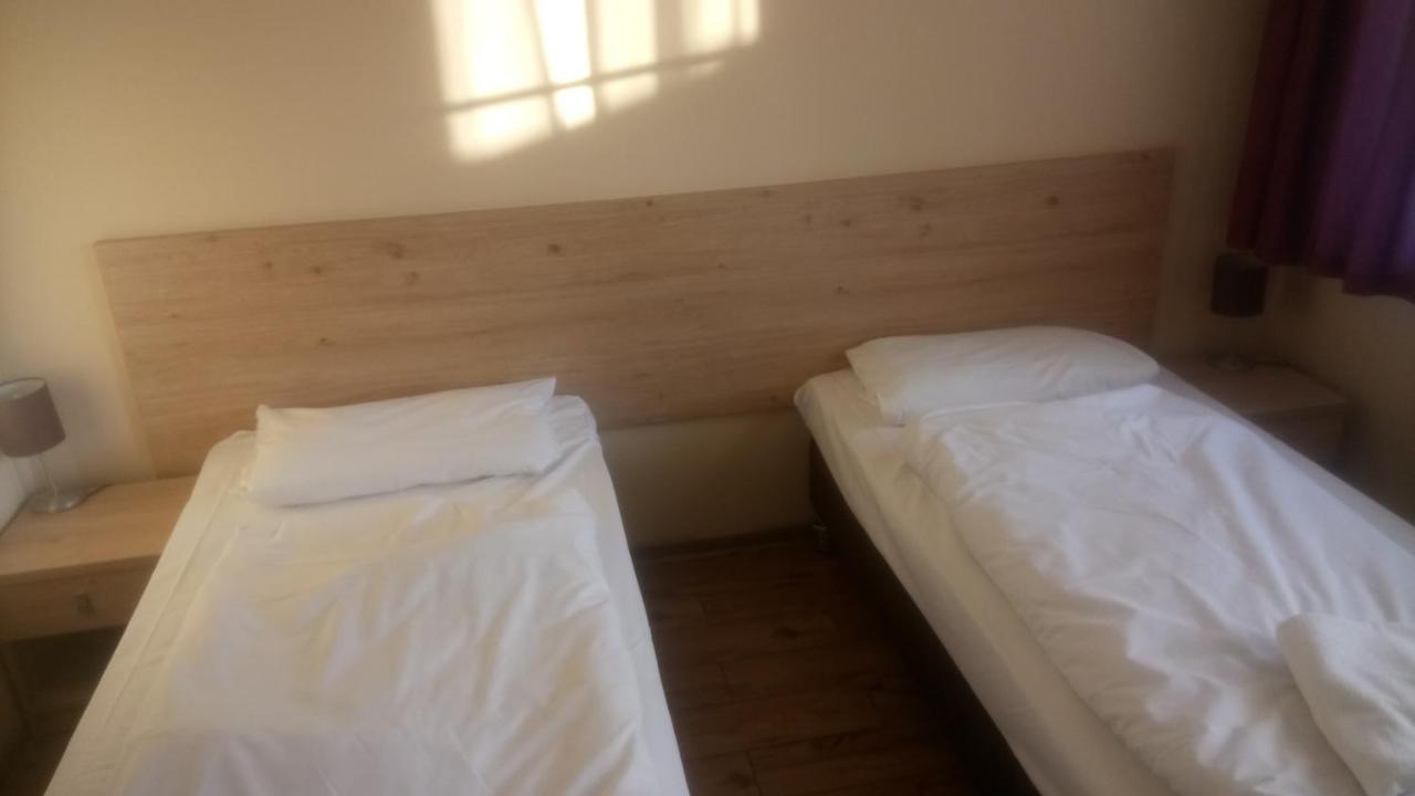 Magnolia- Pokoje Goscinne Zgorzelec Kültér fotó